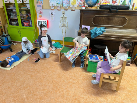 Zkoušíme si různá povolání